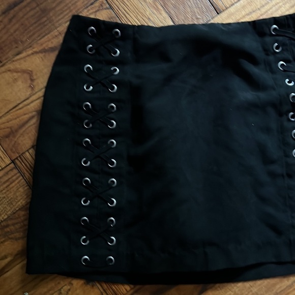 h&m black skirt size: 4 - Picture 2 of 8